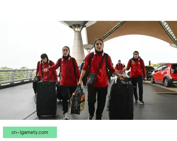 伊朗女足拒唱国歌背后:为祖国担忧失联 伊朗女足拒唱国歌背后:为祖国担忧失联